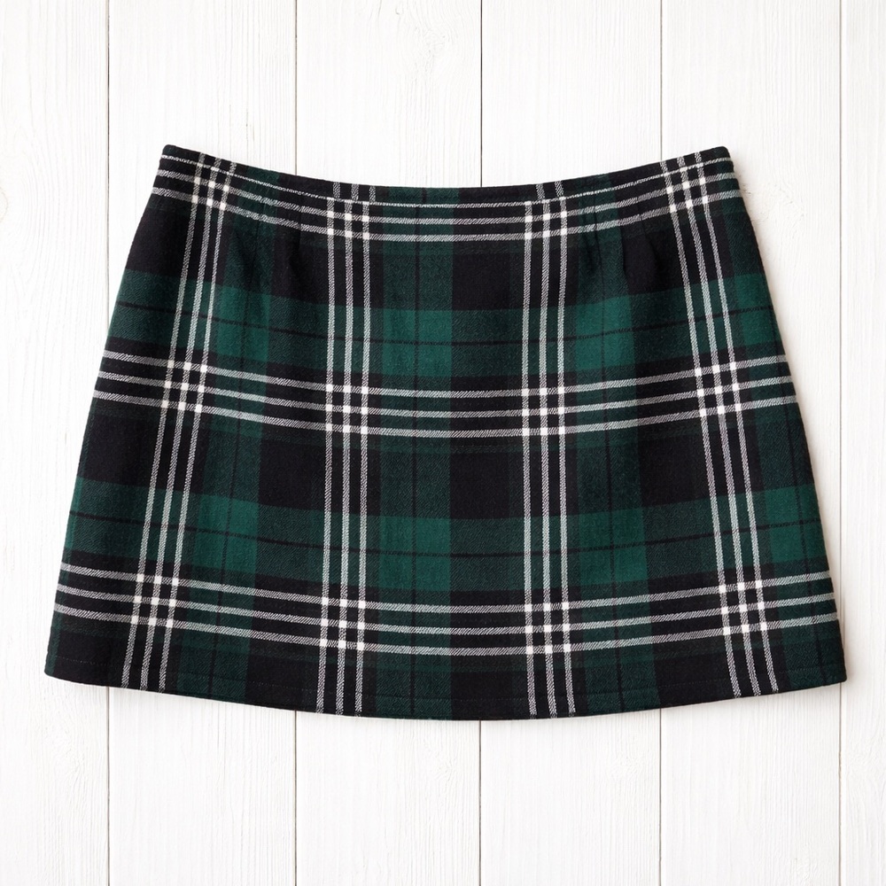 Green Plaid Mini Skirt NWT Size Medium Wool Blend Preppy Schoolgirl Style - Picture 3 of 7